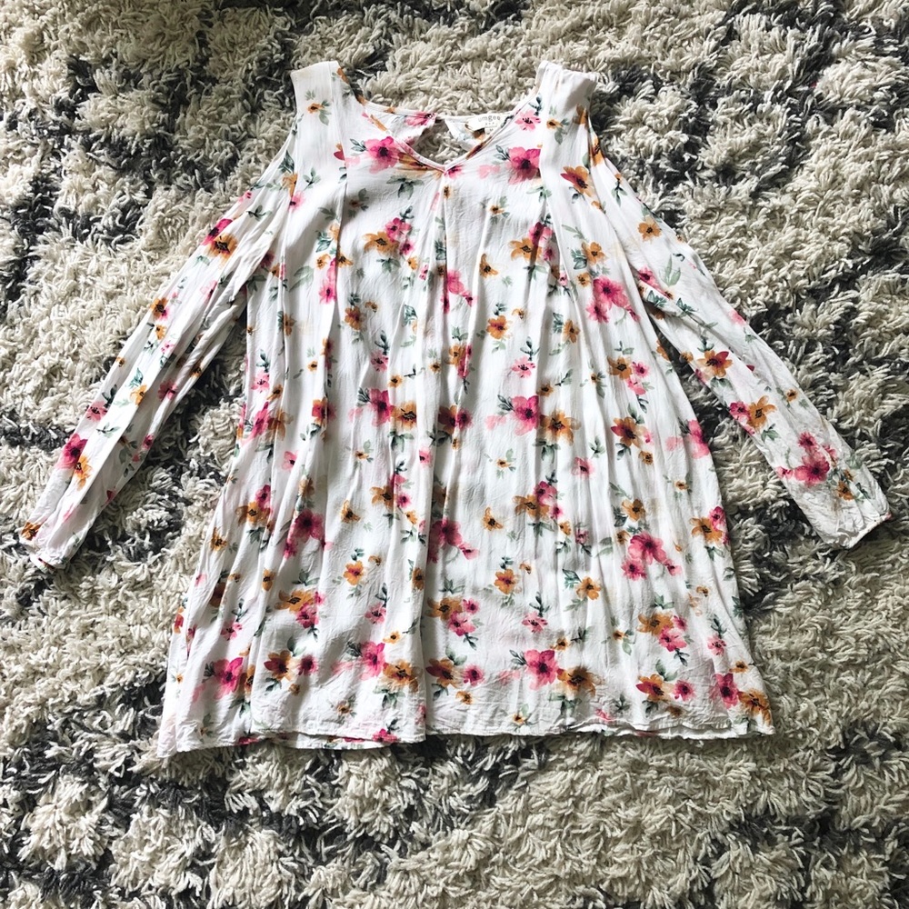 Cold shoulder top